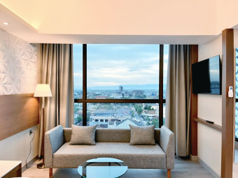 Corner Suite